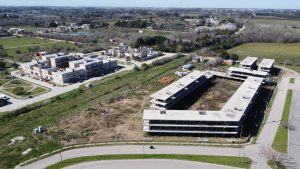 96 viviendas, frenadas también por la motosierra