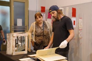 La Escuela de Arte exhibe libros de artista de sus graduados