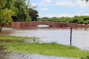 El Municipio ordena evacuación inmediata a vecinos del Barrio Amespil, especialmente a los linderos al río