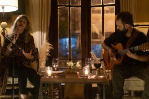 Volvieron las noches de música en el San Martín con Micaela Vita y Juan Saraco