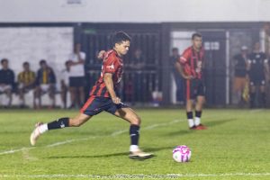 Huracán lo dio vuelta, le ganó 3 a 2 a San Patricio y se metió en semis