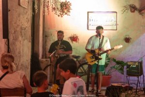 Más música en vivo: Wen Oviedo anoche en María