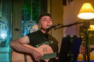 Marcelo Dellamea volvió a Areco a tocar en el Mitre