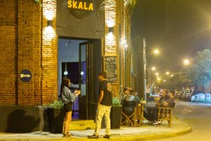 Skala, de hacer milanesas en casa al local propio y el rock