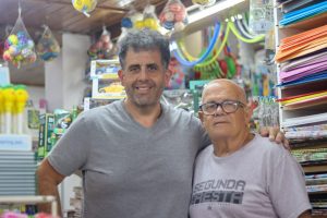 Lo de Fiorda cumple 35 años: dos generaciones dedicadas al kiosco y librería
