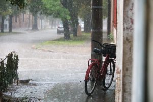 Otro sábado con lluvia: cayeron 70mm y hay alerta amarilla por tormentas