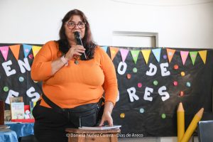 Encuentro de escritores en la Biblioteca Moreno