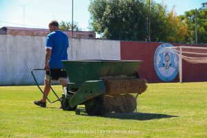 Mejoran el campo de juego de la Cancha Fitte