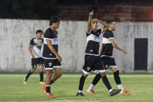 Rivadavia le ganó 4 a 1 a Unidos