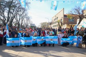 Acto oficial por el Día de la Bandera