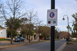Gastronómicos en alerta por el estacionamiento medido