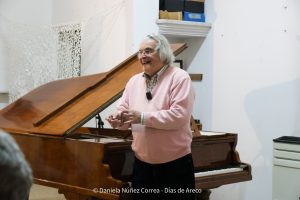 Charla del Maestro Adolo Colombo Mosetti, taller de acuarelas artesanales y debate sobre arte textil, ayer en la Semana de las Artes
