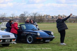 Jornada de autos clásicos, aviones y helicópteros en el Aeroclub