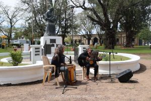 Clásico acto por el Día de la Madre en Plaza Gómez