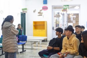 Empezaron las Noches de Educación Superior: el Instituto 143 recibió a estudiantes de secundaria